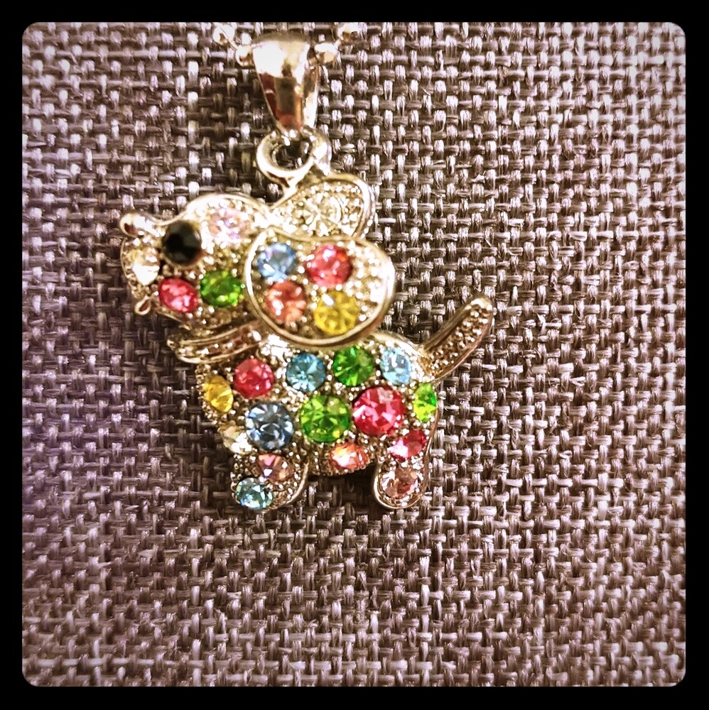 Fashion necklace with Crystal laid doggy pendant